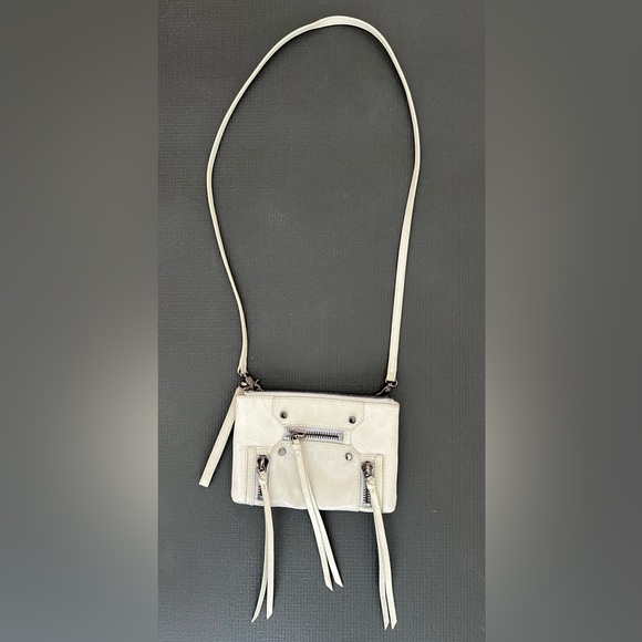 Botkier Logan Convertible Crossbody bag. Light Gray. - Picture 8 of 10